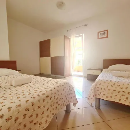 Tanja - Srd403 Maslenica